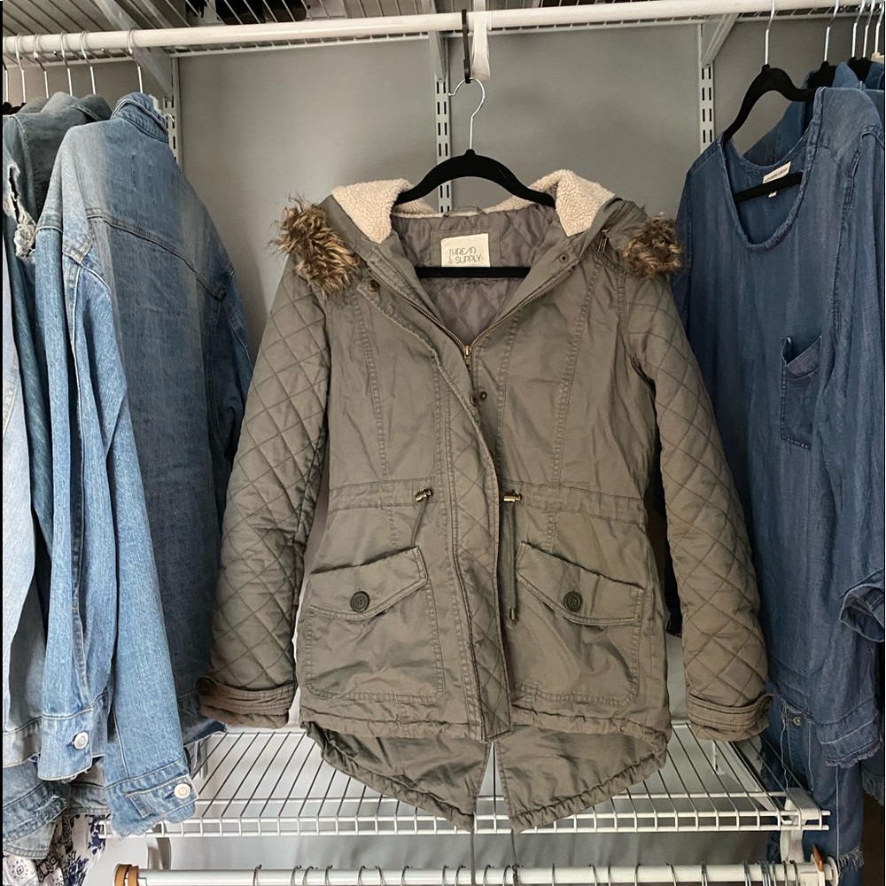 Cargo style L winter zipup jacket w/ faux fur hood
